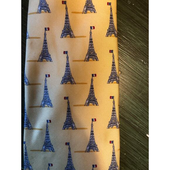 Beaufort Tie Rack EUC Yellow Silk Eiffel Tower Necktie - Picture 2 of 4